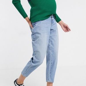 Maternity boyfriend jeans
